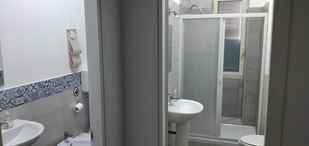 Manzoni Rooms パレルモ エクステリア 写真
